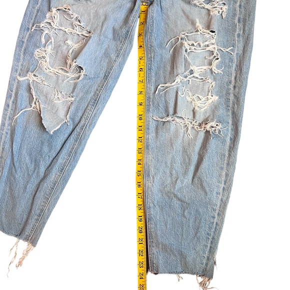 American Eagle Light Denim High Waist Destroyed Mom Jean Size 00 Xtra Short - Picture 12 of 14